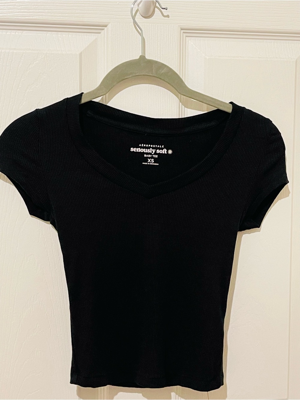 Aeropostale Black Seriously Soft V-Neck Short Sleeve Tee